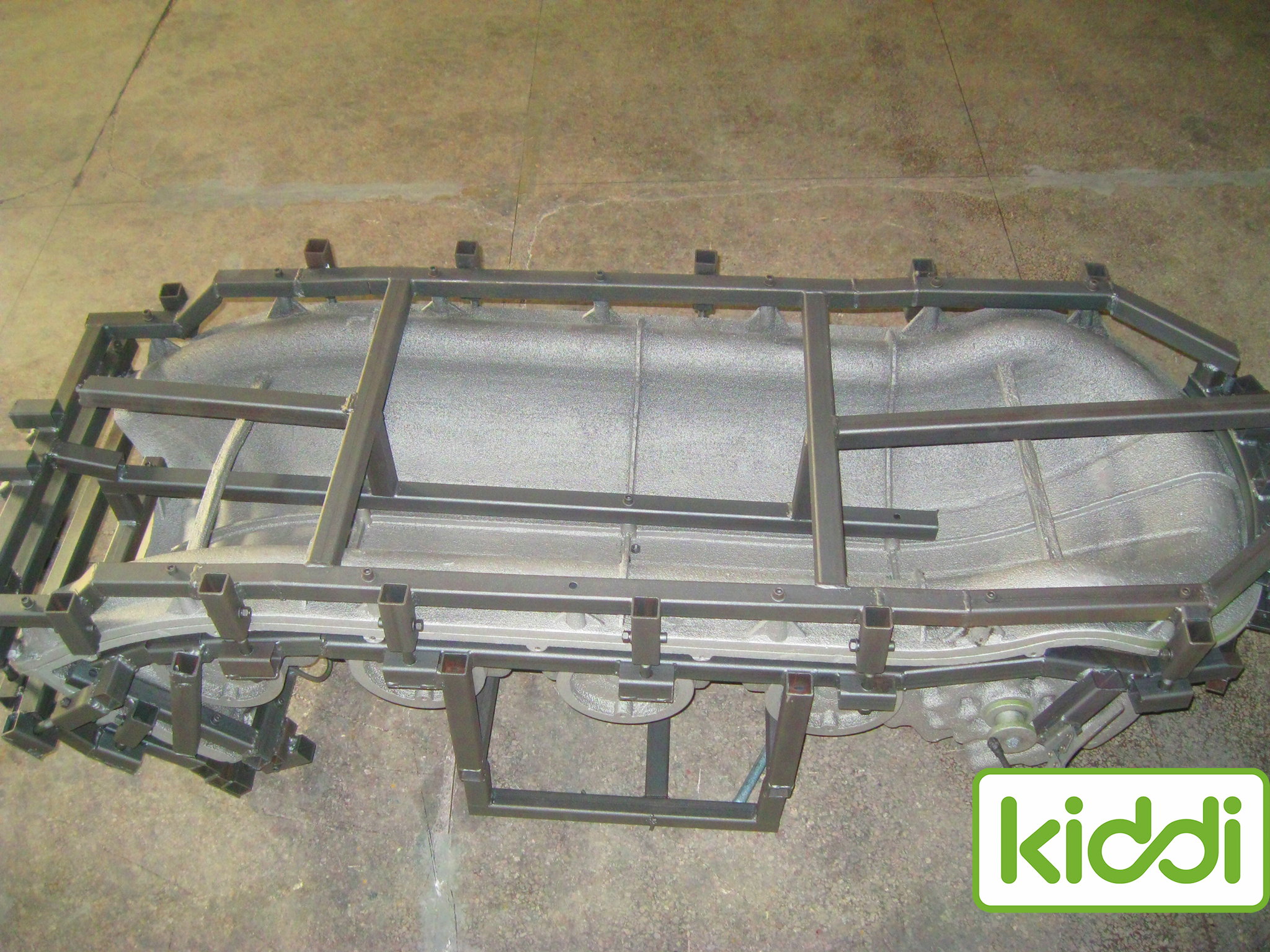 Molde rotacional de alum&iacute;nio para corredi&ccedil;a infantil (7)