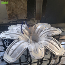 Moldagem rotacional de alumínio para telhado de árvore de playground sob CNC